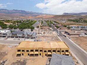 1950 250 S in Hurricane, UT - Building Photo - Building Photo