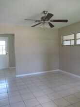 408 Morgan Cir S in Lehigh Acres, FL - Building Photo - Building Photo