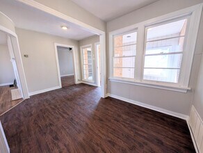 2421 31st St in Lubbock, TX - Building Photo - Building Photo