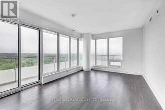 20-1920 Brin Dr in Toronto, ON - Building Photo - Building Photo