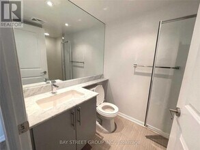 125 Western Battery Rd in Toronto, ON - Building Photo - Building Photo