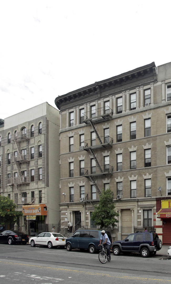 641 E 169th St in Bronx, NY - Foto de edificio - Building Photo