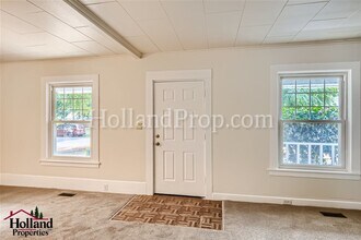 343 NE Jackson St in Hillsboro, OR - Building Photo - Building Photo