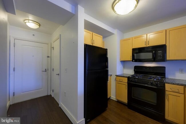 800 4th St SW in Washington, DC - Building Photo - Building Photo