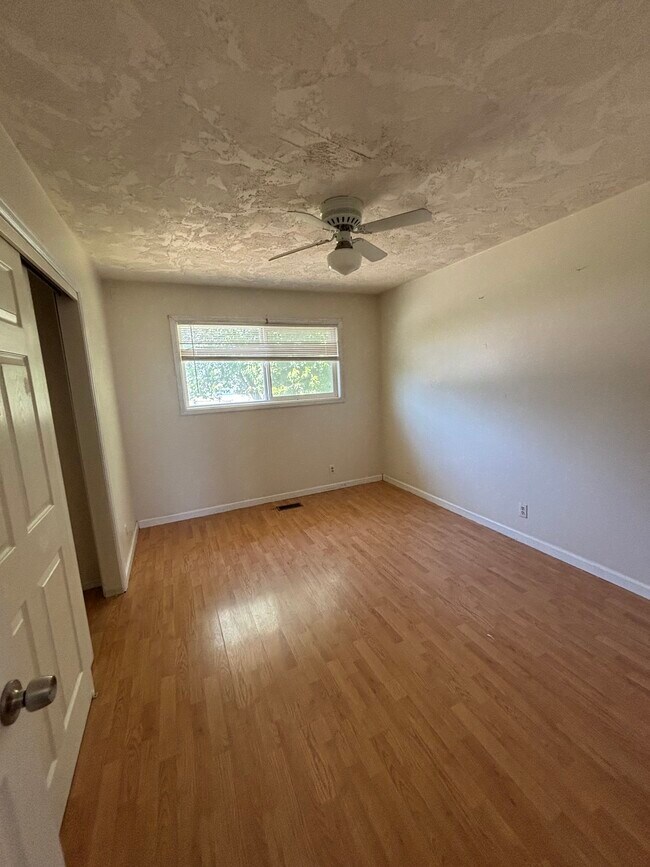 property at 686 N 3rd W St
