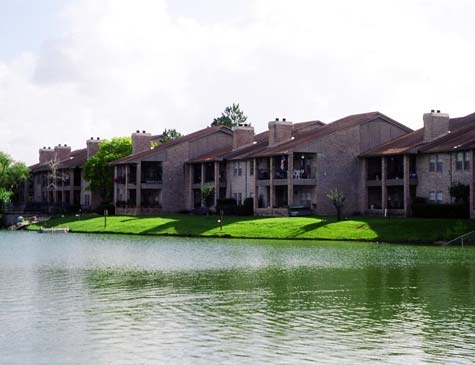 The Lofts at Spring Lake in Houston, TX - Foto de edificio