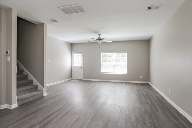 23079 Bellini Dr in Magnolia, TX - Building Photo - Building Photo