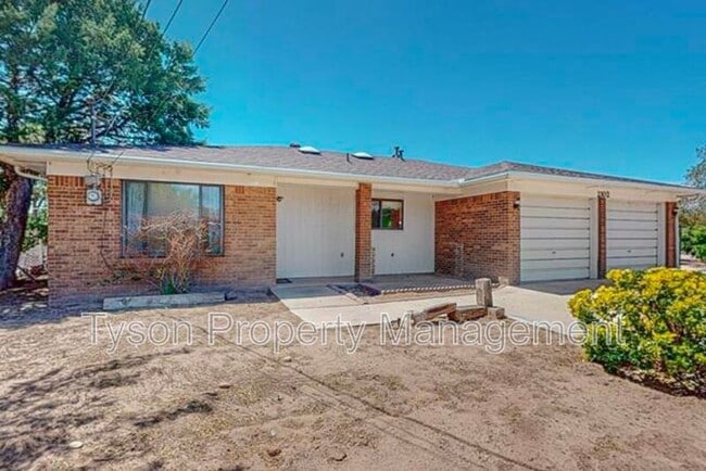 property at 2102 Anthony Pl SW