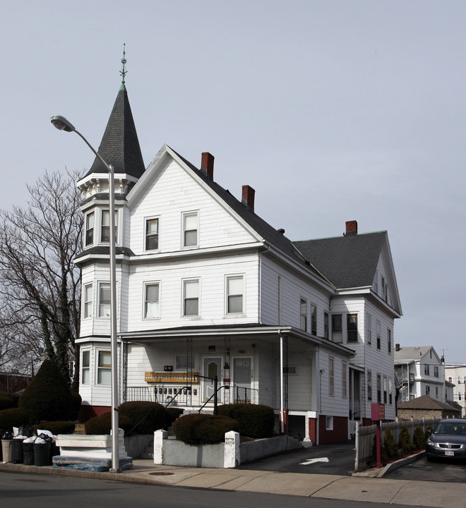 312-314 Broadway in Everett, MA - Building Photo