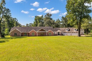 3461 Pine Acres Dr in Conroe, TX - Building Photo