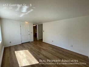 457 Garfield St in Seattle, WA - Foto de edificio - Building Photo