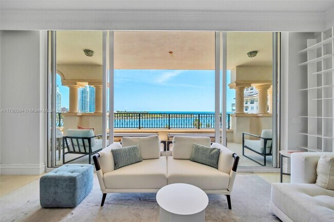 7154 Fisher Island Dr in Miami Beach, FL - Building Photo - Building Photo