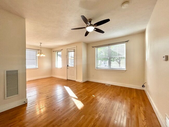 property at 327 Freyling Pl SE
