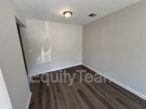 238 Diston Ln in Springdale, OH - Building Photo - Building Photo