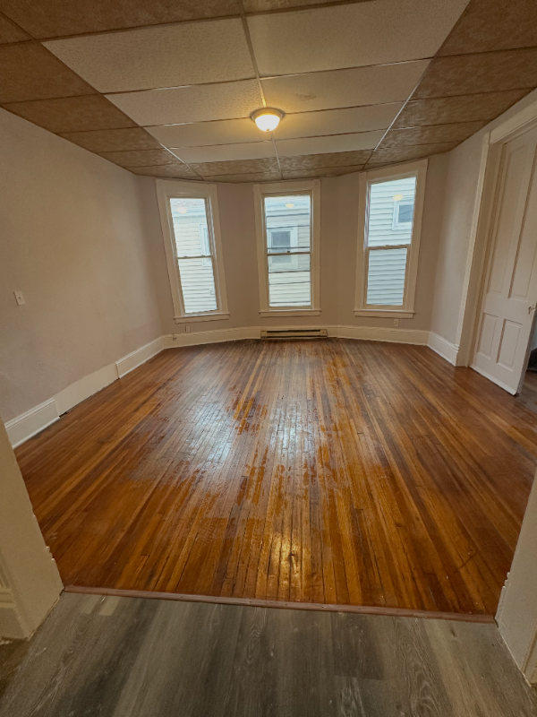 property at 405 1/2 Douglas St