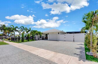 413 SW 15th Ave in Delray Beach, FL - Building Photo - Building Photo