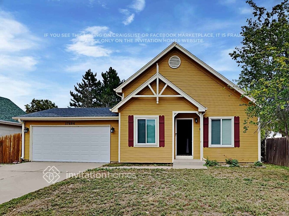 17694 E Temple Dr in Aurora, CO - Building Photo