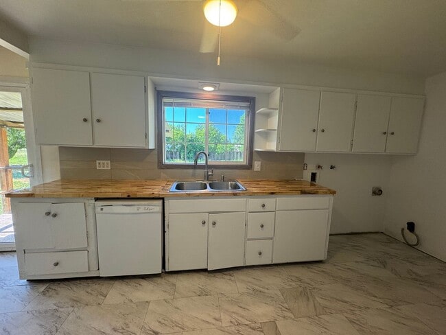 property at 3630 Laverne Ave