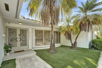 3681 N 54th Ave in Hollywood, FL - Building Photo - Building Photo