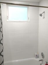 17 Ashley St, Unit 1 in Boston, MA - Foto de edificio - Building Photo