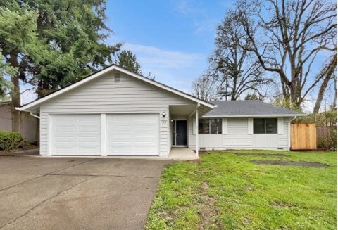 property at 191 SE 32nd Ave