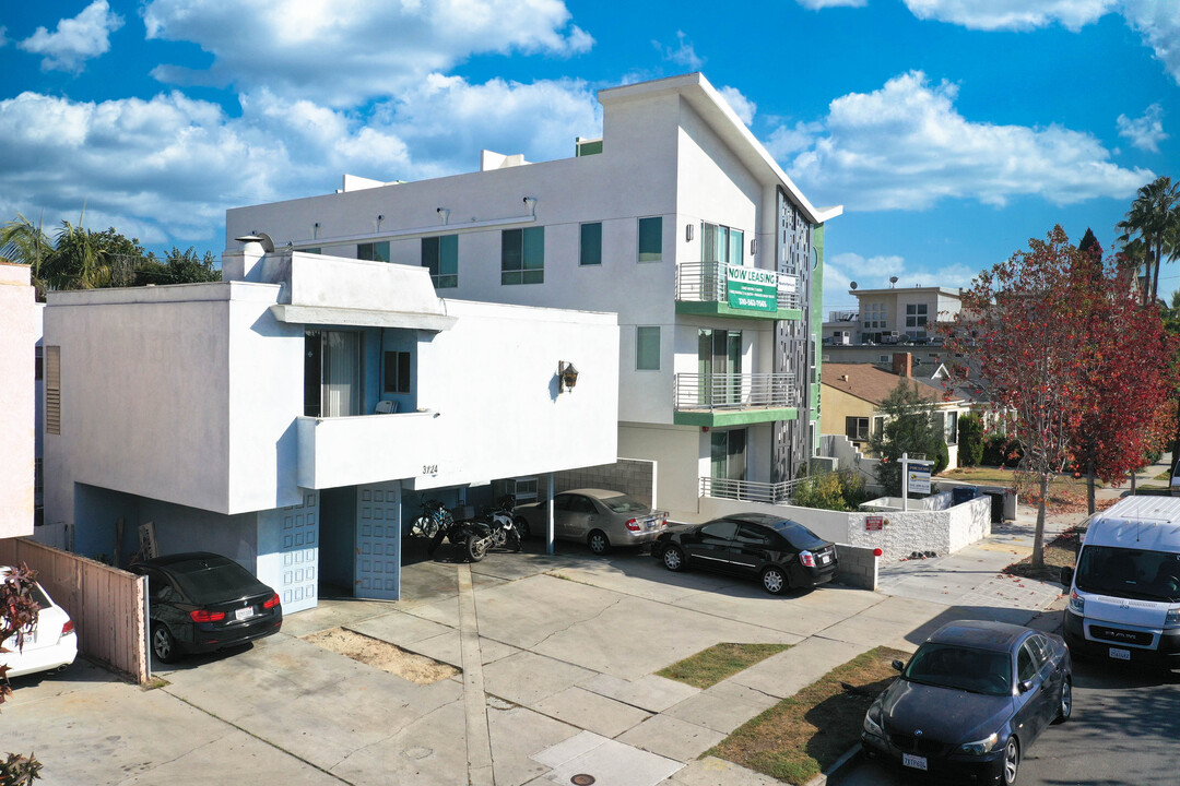 3724 Kelton Ave in Los Angeles, CA - Building Photo