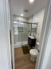 6315 Osler St in San Diego, CA - Foto de edificio - Building Photo