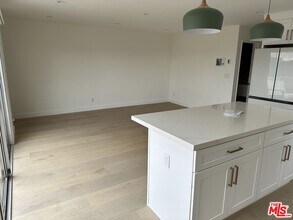 630 Raymond Ave in Santa Monica, CA - Building Photo - Building Photo