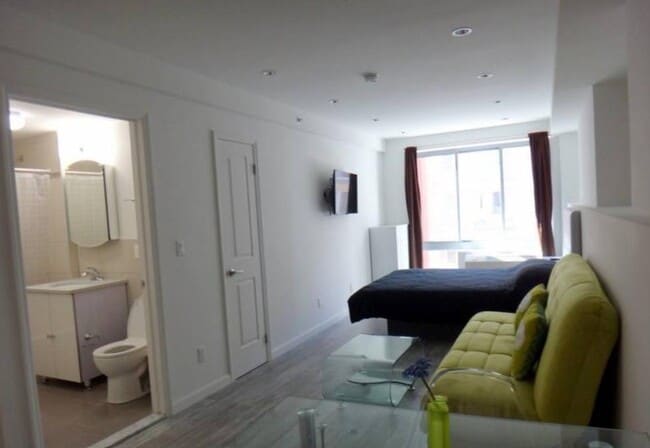 521 W 48th St in New York, NY - Building Photo - Building Photo