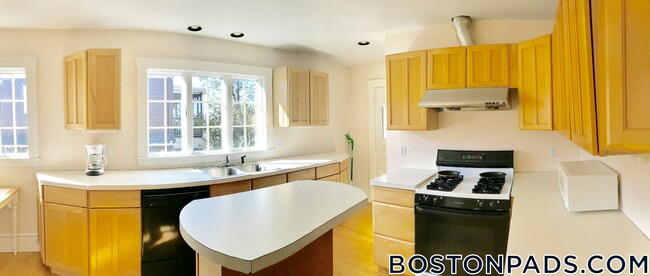 185 Huron Ave in Cambridge, MA - Building Photo - Building Photo