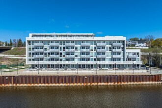 Edge Condominiums in Milwaukee, WI - Building Photo - Building Photo