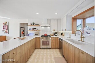 113 Central Ave in Ocean Grove, NJ - Building Photo - Building Photo