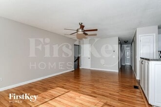 311 Windyoak Dr in Ballwin, MO - Building Photo - Building Photo