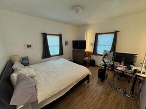 229 Chapel St, Unit 1 in Newton, MA - Building Photo - Building Photo