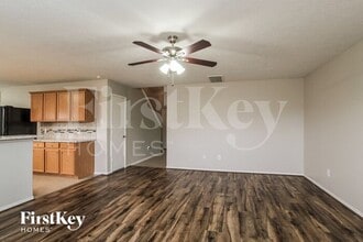 8002 Echinacea Dr in Baytown, TX - Building Photo - Building Photo
