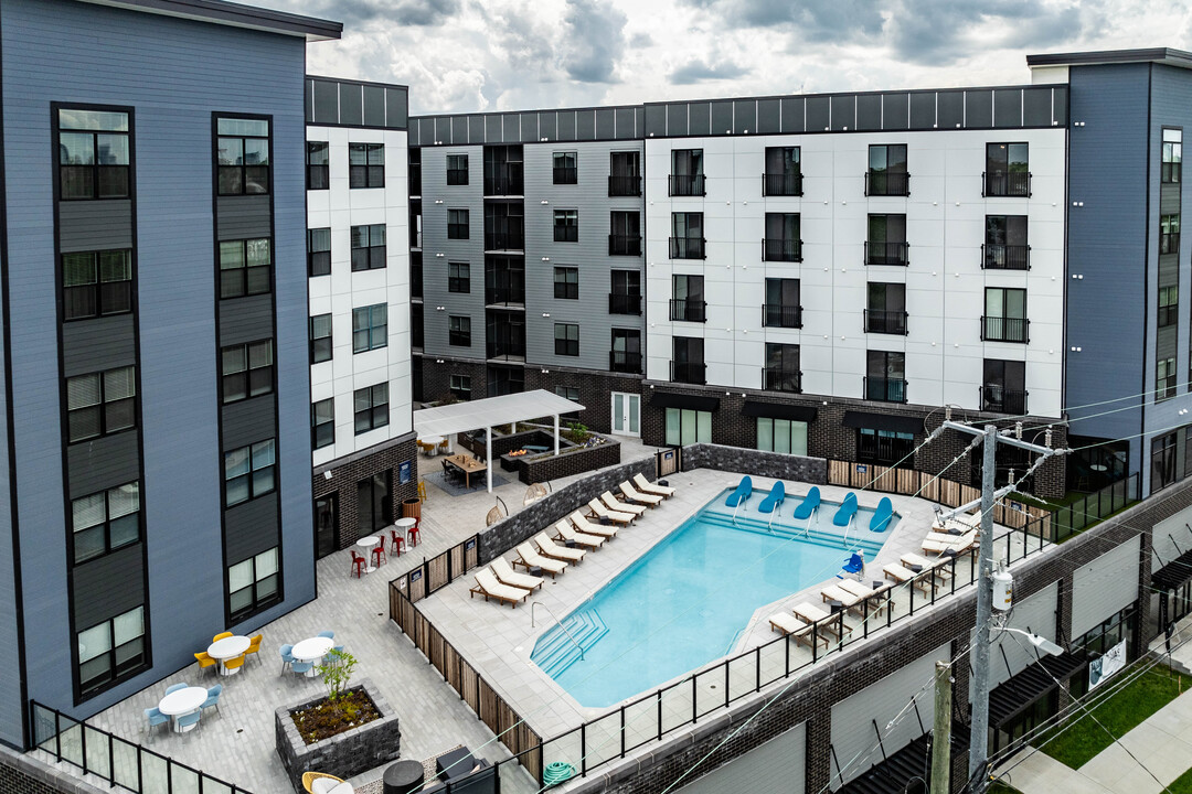 CODA Wedgewood Houston Luxury Apartments in Nashville, TN - Building Photo