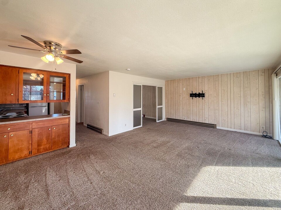 227 24th St SE in Salem, OR - Building Photo