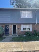 120 Byrum St in Cary, NC - Building Photo