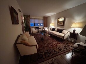 4602 28th Ave, Unit 3 bedroom 1 bathroom in Astoria, NY - Building Photo - Building Photo