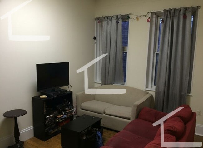 property at 17 Aberdeen St