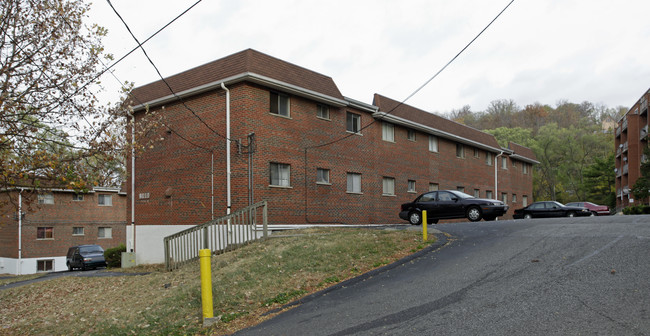 King Towers Apartments in Cincinnati, OH - Building Photo - Building Photo