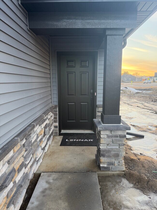 10545 Harbor Ln N in Maple Grove, MN - Building Photo - Building Photo