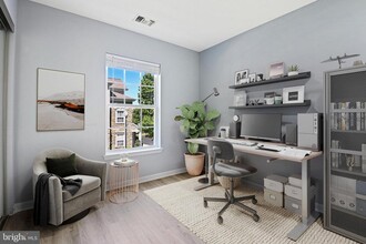 43543 Patching Pond Square in Ashburn, VA - Building Photo - Building Photo