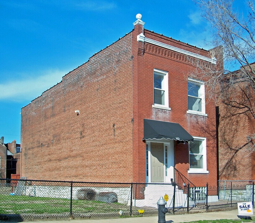 1421 Dodier St in St. Louis, MO - Building Photo