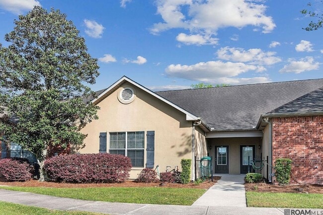 809 Summer Breeze Dr, Unit 204 in Baton Rouge, LA - Building Photo - Building Photo