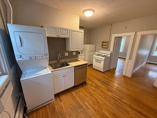 150 5th St, Unit 2 in Cambridge, MA - Building Photo - Building Photo