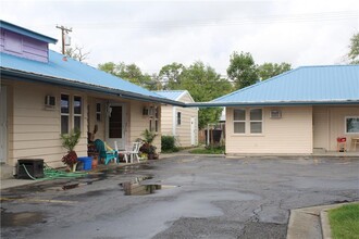 711 E Main St in Laurel, MT - Building Photo - Building Photo