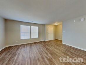 1351 Waterlily Lane, Unit 109 in Charlotte, NC - Building Photo - Building Photo