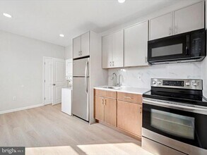 931 E Woodlawn St in Philadelphia, PA - Building Photo - Building Photo
