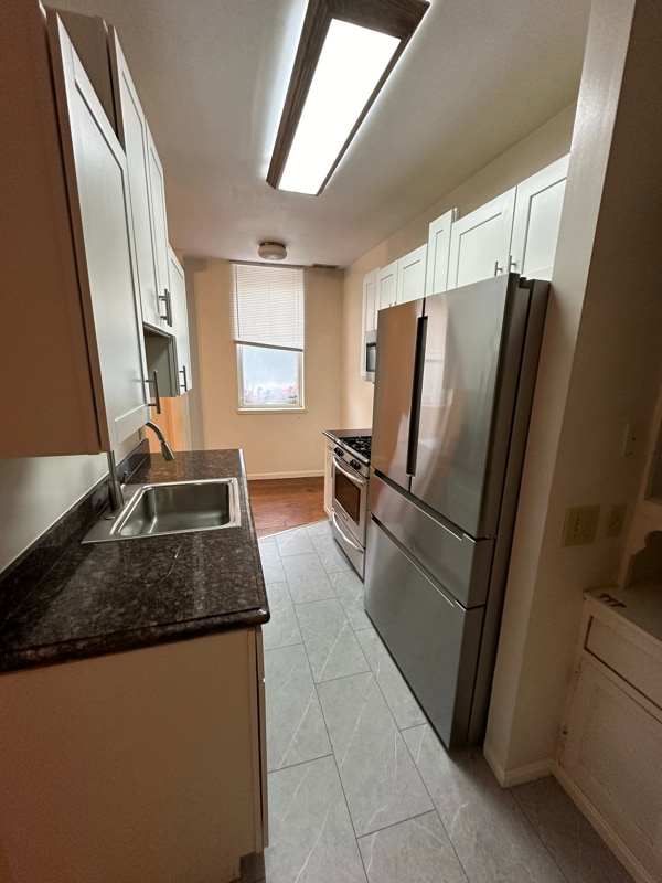 10 W Hollister St in Cincinnati, OH - Foto de edificio - Building Photo